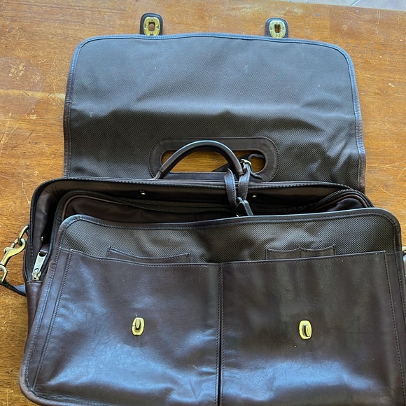 Coach briefcase. Circa 2000. Shoulder strap and luggage tag included. - Picture 2 of 4